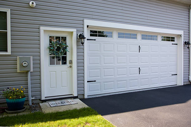 24/7 Emergency Garage Door Panel Replacement experts in Carencro, LA